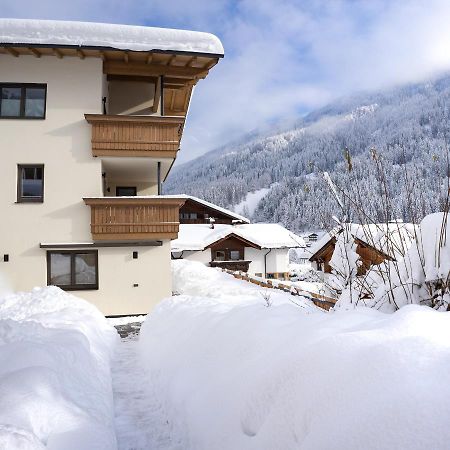 Berg' & Bluamen Appartements Stubai Neustift im Stubaital Esterno foto